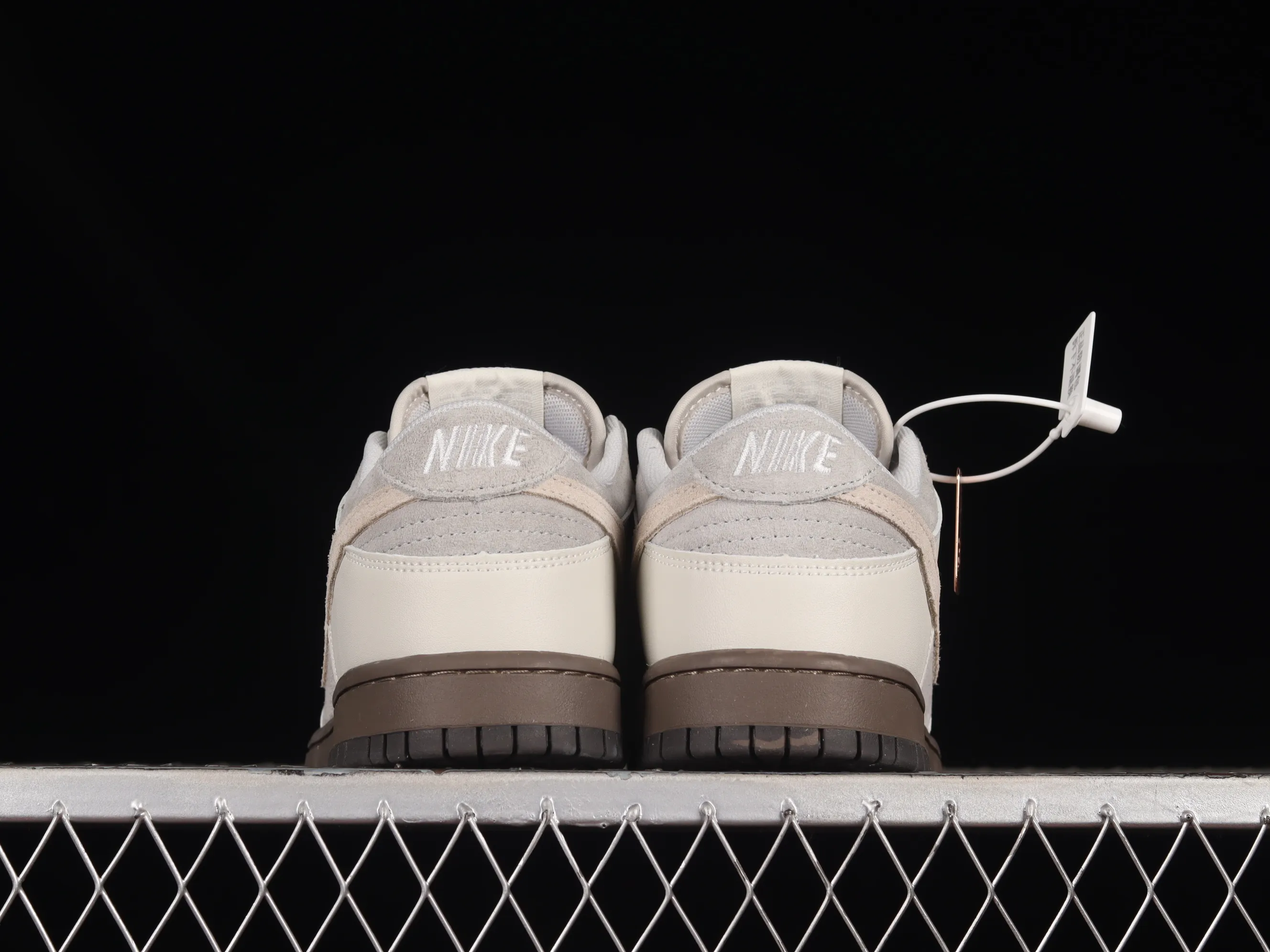 All Categories Nk SB Dunk Series Nk SB Dunk Low Low-top sneakers Cost-effective version Dunk Low "Ironstone" Iron ore SB low-top sports and leisure sneakers FD9746-001
